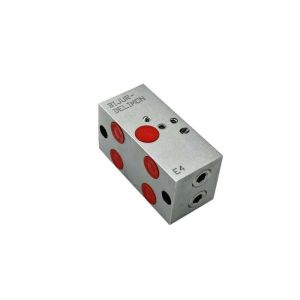 DELIMON PE404A0100 Distributor E4 4 Outlets with Motion Indicator with Electrical Monitoring